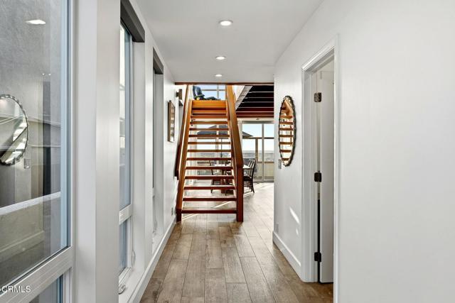 Building Photo - 3373 Ocean Dr