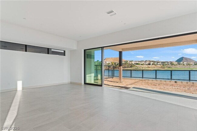 Building Photo - 66 Lakefront Dr