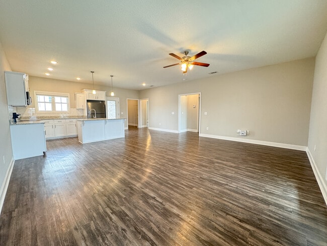 Building Photo - 93 Stockyard Rd