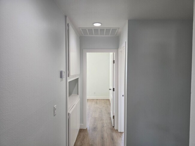 Building Photo - Fully Remodeled 4-Bedroom, 3-Bath Rental H...