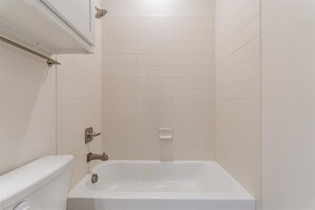 Building Photo - 6004 Mustang Creek Ln