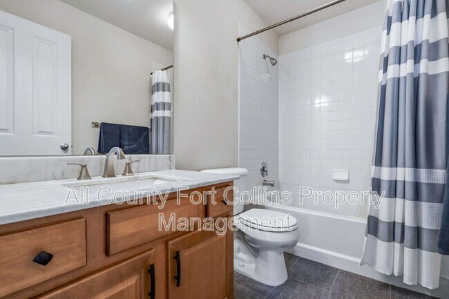 Building Photo - 2333 Windrow Dr