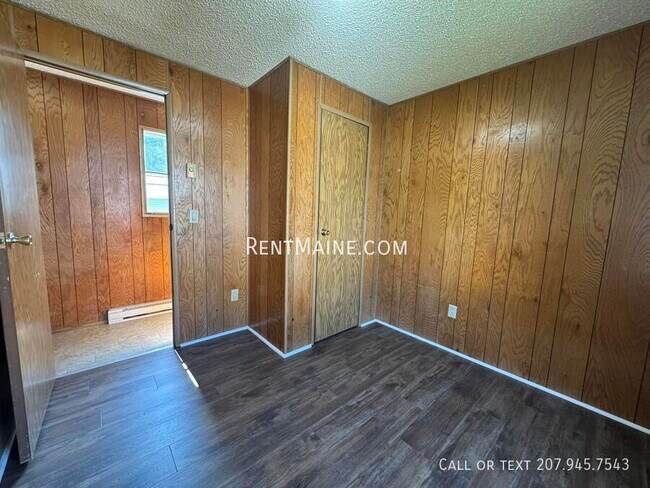 Building Photo - 8 Goodwin Lp