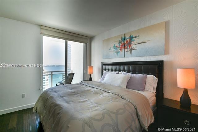 Building Photo - 951 Brickell Ave