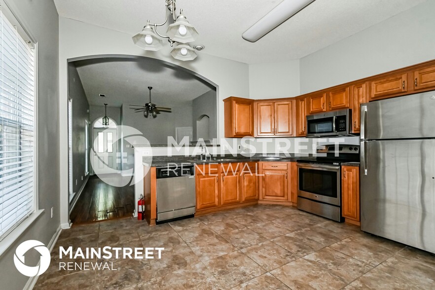 Building Photo - 6967 Parkbrook Ln