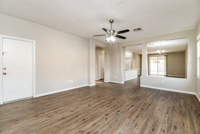 Building Photo - 3974 E Latham Way