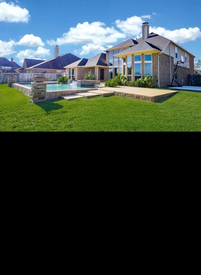 Building Photo - 2703 Bonnie Bray Dr