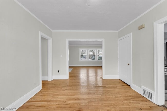 Building Photo - 3318 Milverton Rd