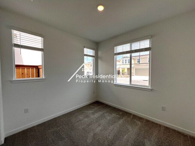 Building Photo - 12632 Hereford Ave