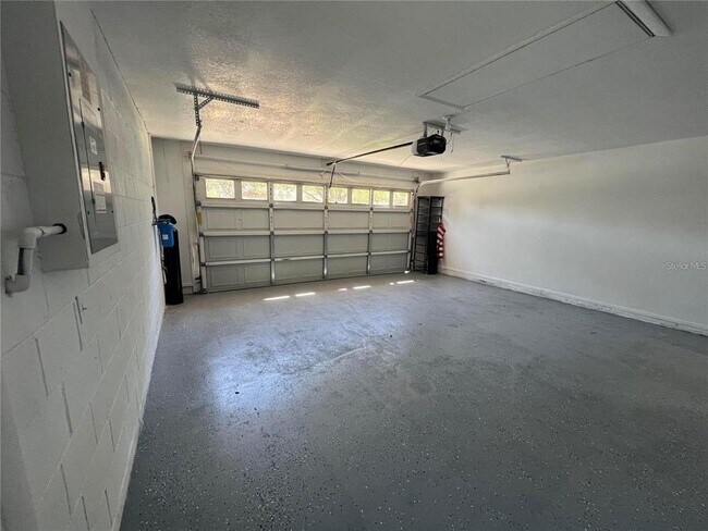 Building Photo - 9930 Chesham Dr