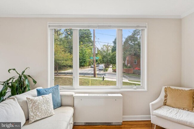 Building Photo - 2400 41st St NW