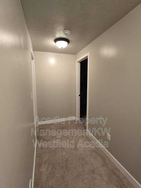 Building Photo - 15179 S Cantle Dr