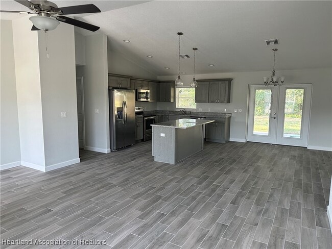 Building Photo - 4605 Whiting Dr