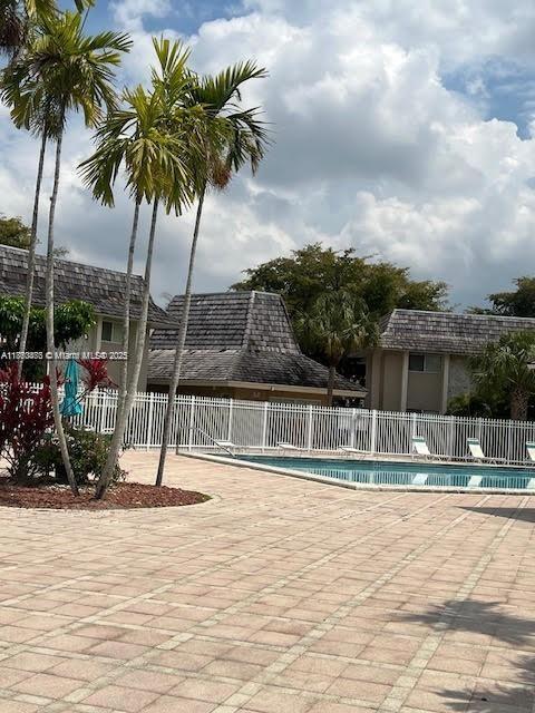 Building Photo - 7470 Miami Lakes Dr
