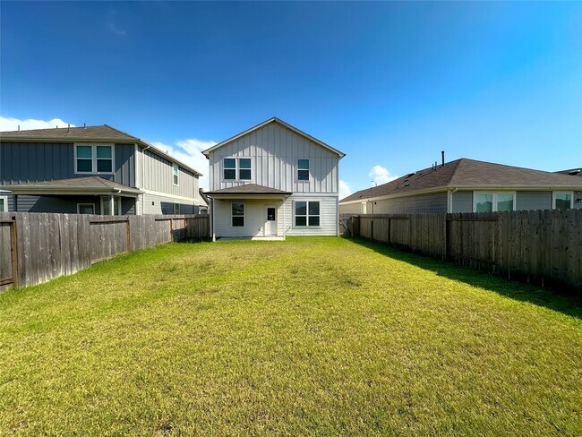 Building Photo - 23926 Escardilla Dr