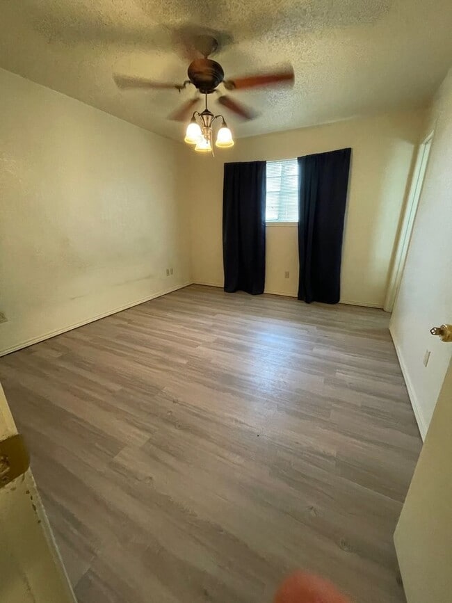 Building Photo - 3/2/2 in Frenship ISD