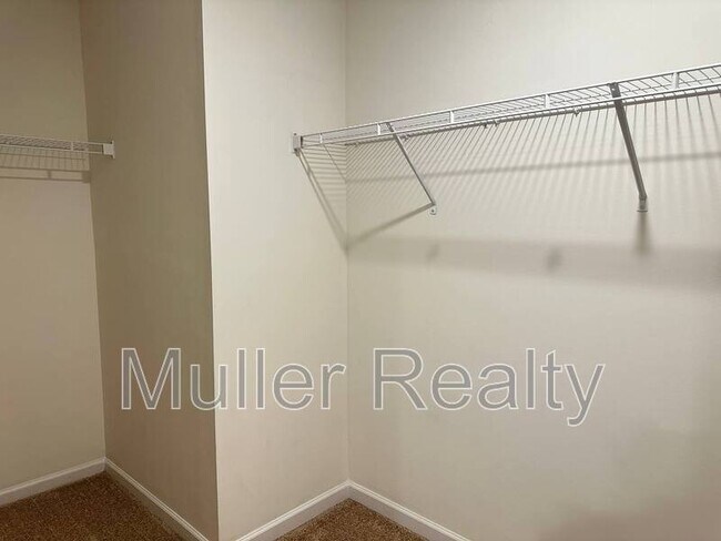 Building Photo - 6048 Bayonet Ln