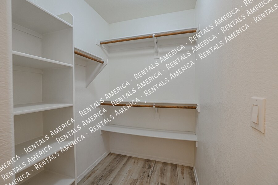 Building Photo - 16212 N 162nd Ave