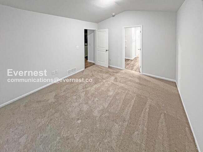 Building Photo - 4 Bed, 2 Bath Home with Garage / Pet-Friendly / Coming Soon!