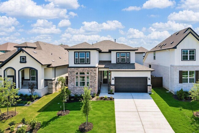 Building Photo - 8208 Bouvreuil Dr