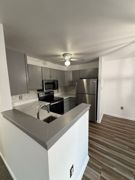 Building Photo - 1334 W Wyomissing Ct