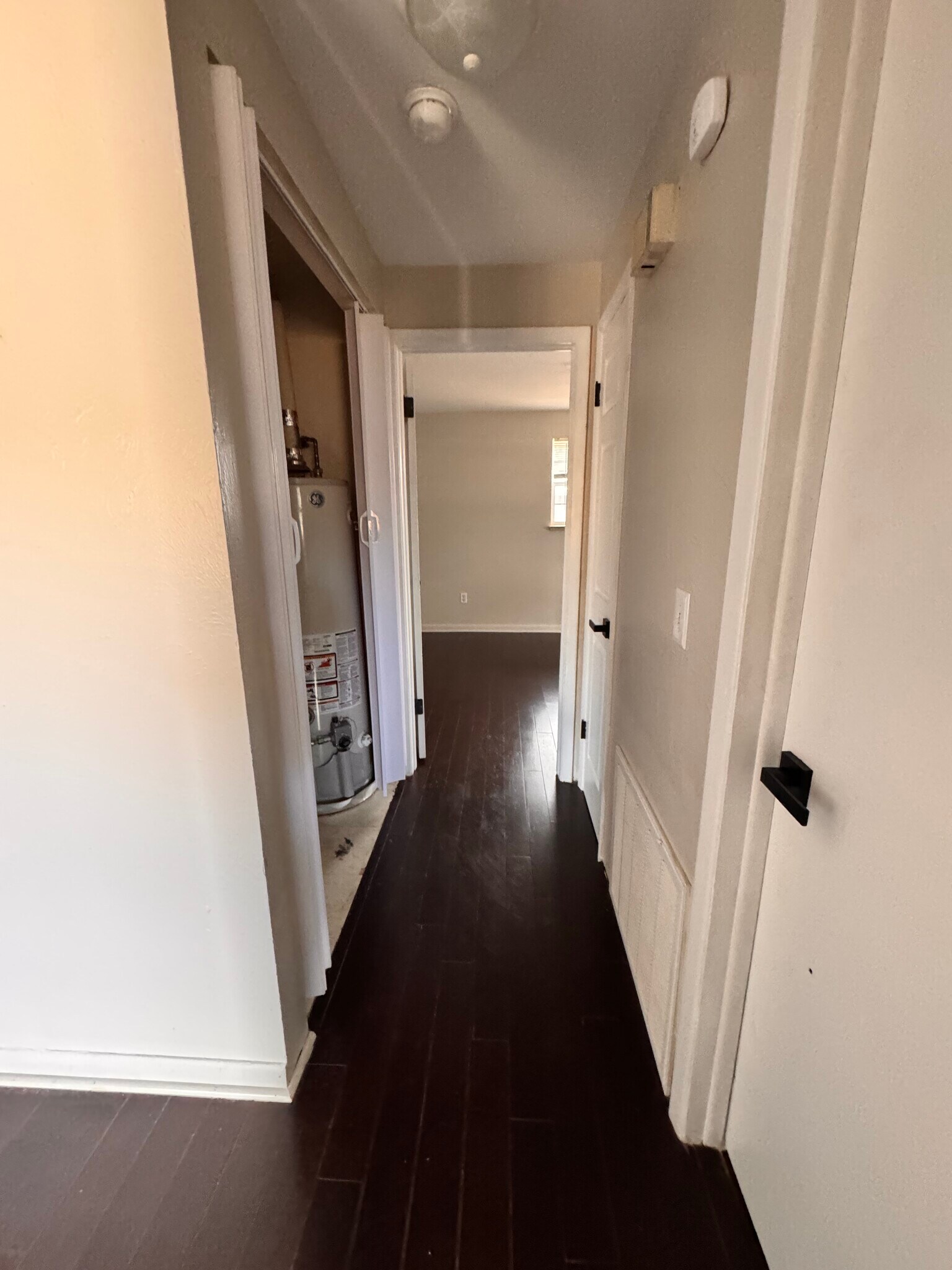 Building Photo - 10221 W 59th Pl