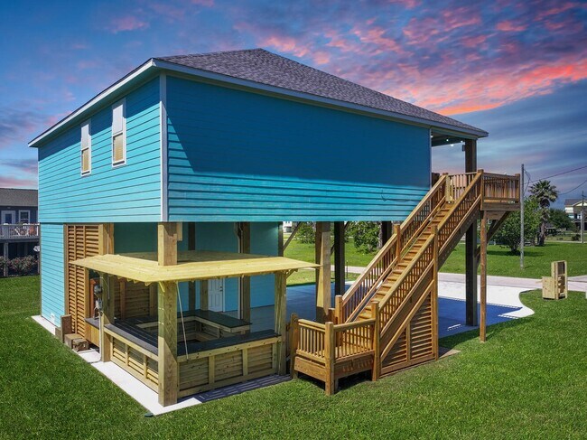 Building Photo - 917 Westview