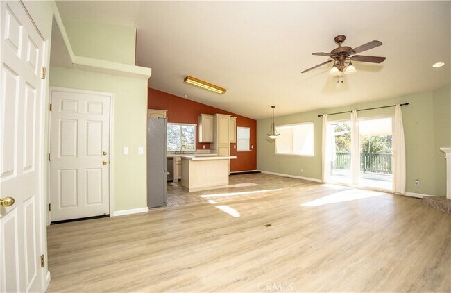 Building Photo - 15518 Little Peak Rd