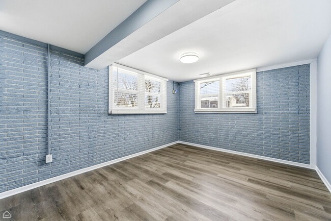 Building Photo - 22180 Navaho Ave