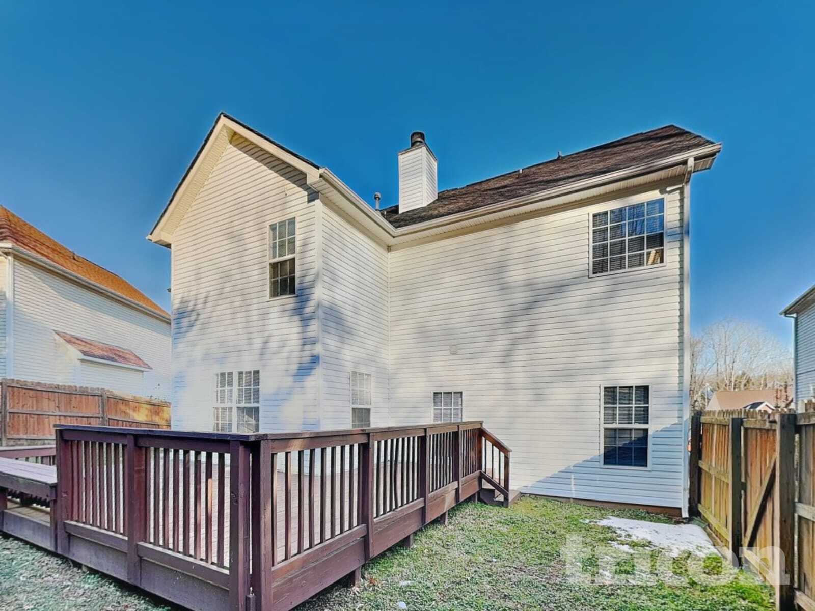 Building Photo - 5005 Eagle Creek Dr