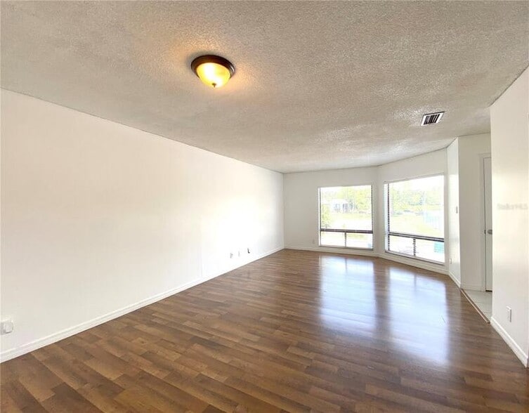 Building Photo - 2622 Lemon Tree Ln