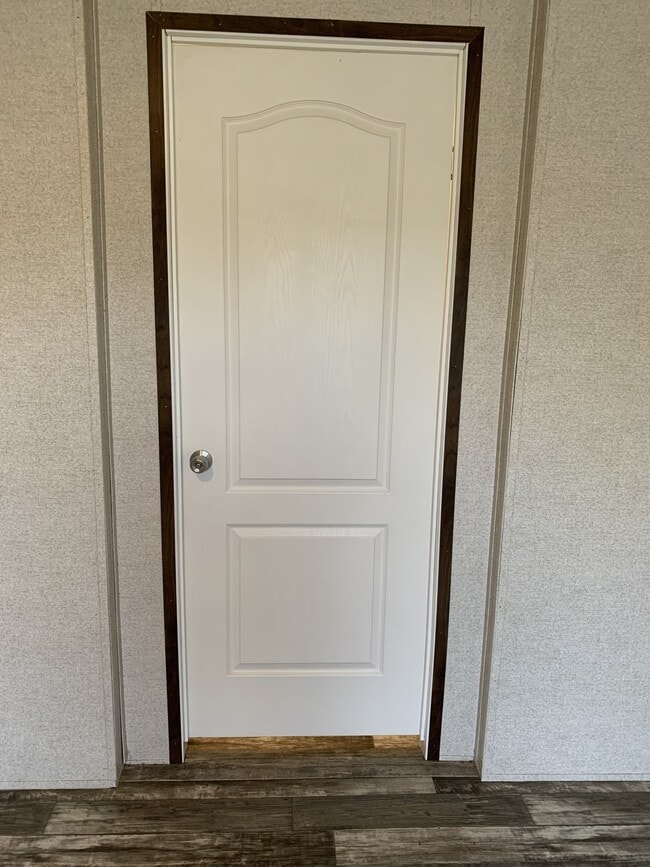 Building Photo - 100 Bristol St