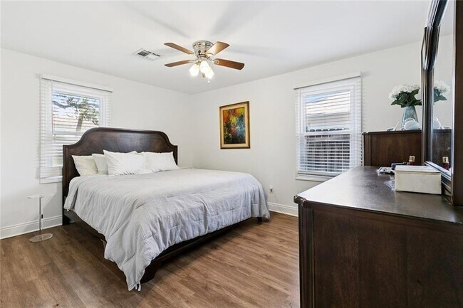 Building Photo - 940 Florida Blvd