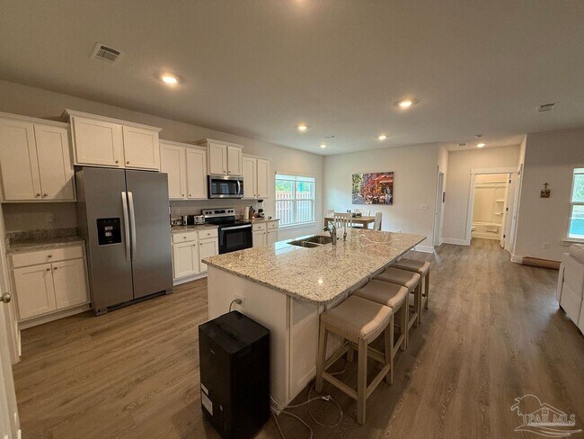 Building Photo - 5978 Forest Bay Ave