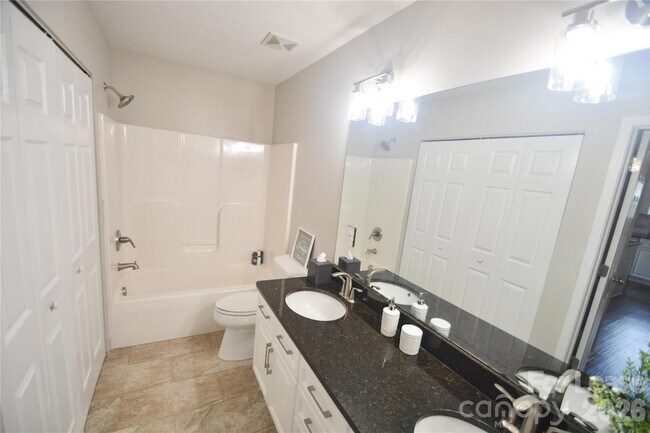 Building Photo - 605 Mountainwater Dr