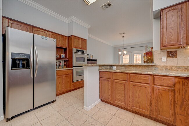 Building Photo - 2555 Bering Dr