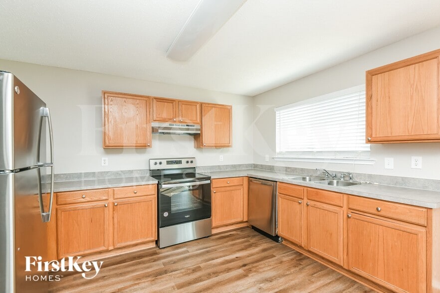 Building Photo - 920 Dove Meadows Dr