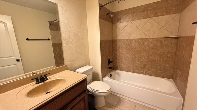 Building Photo - 6728 S Fork Dr