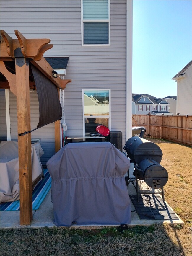 Building Photo - 437 Marietta Ln