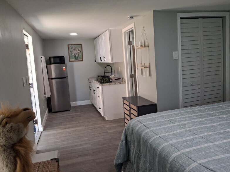 Building Photo - 34G Miriam St