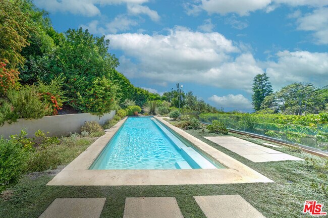 Building Photo - 6000 Philip Ave