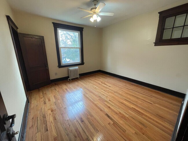 Building Photo - 6621 Church Ave