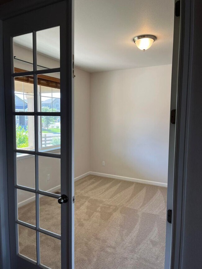 Building Photo - Exceptional 5-bedroom home situated in the highly desirable Copperleaf Neighborhood! Move in Spec...