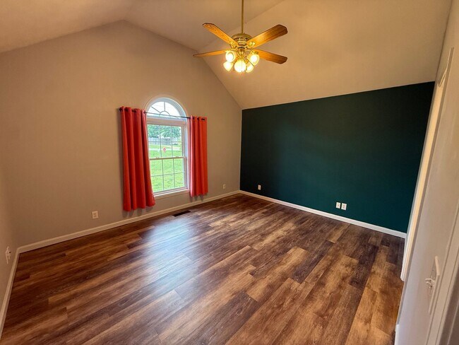 Building Photo - Charming 3BR/2BA Home in Greenbrier