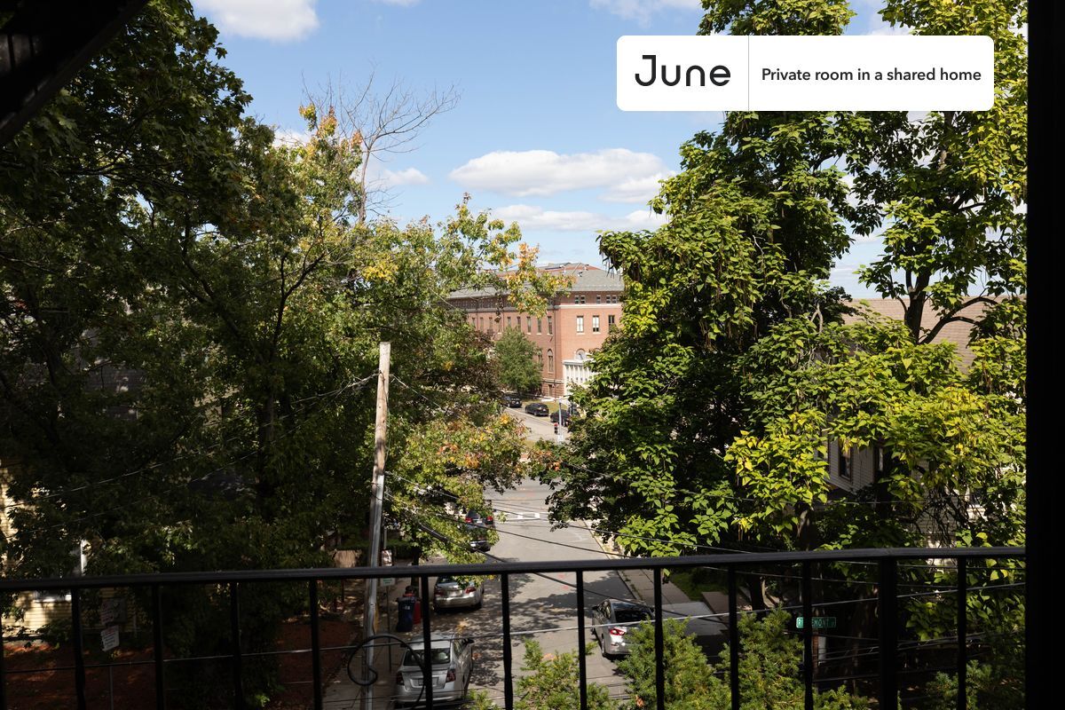 Building Photo - Room in Shared 5 bed/2 bath home in Allston