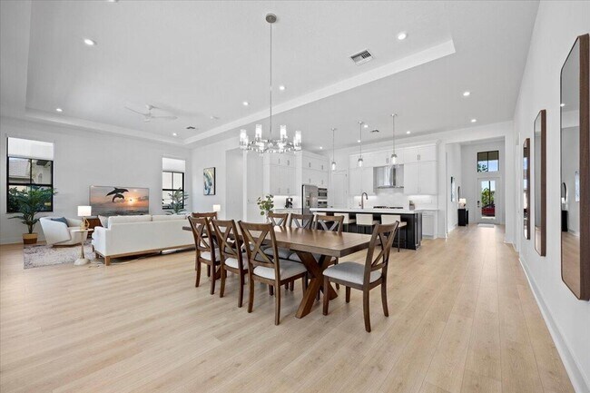 Building Photo - 13621 Le Christine Dr