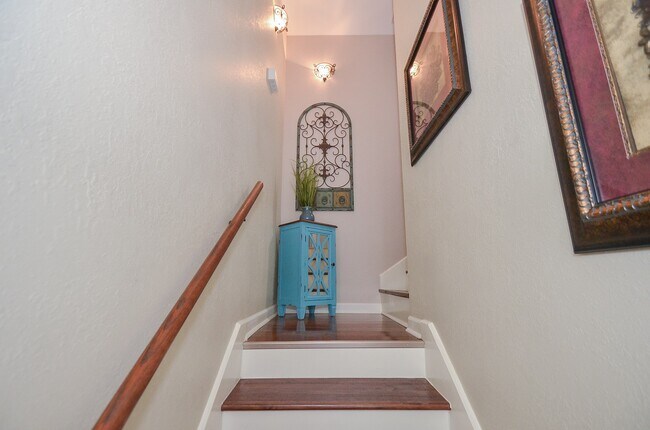 Building Photo - 10264 Briar Forest Dr