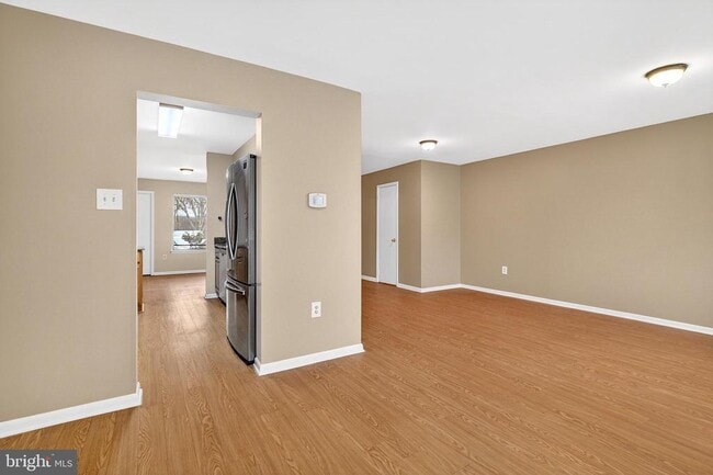 Building Photo - 70 Hampshire Dr