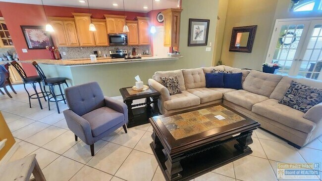 Building Photo - 15 Cypress Point Dr