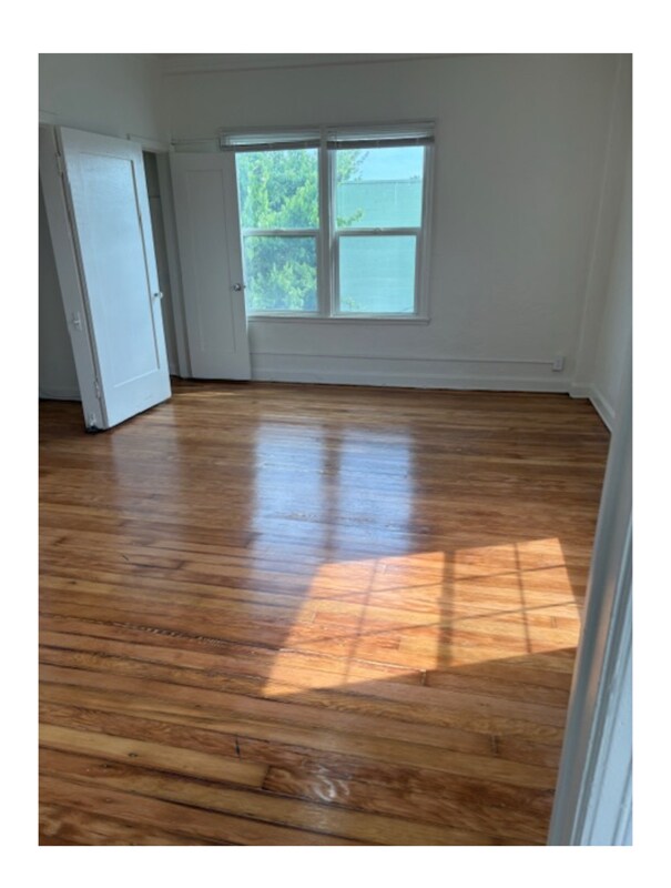 Building Photo - 1523 N McCadden Pl